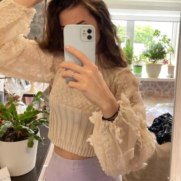 Combination Knit Cropped Sweater - Picture 8 of 12